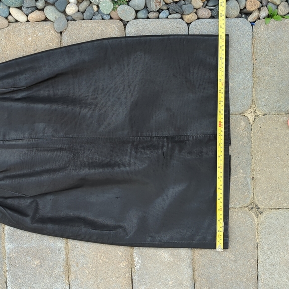 VNTG Leather Skirt - Picture 5 of 16